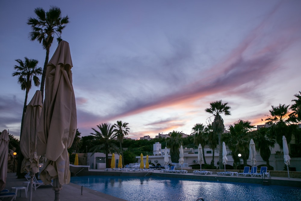 

Milano - Birgu - Beach Garden Hotel
