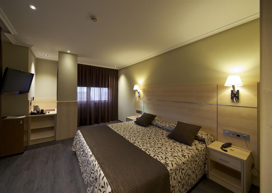 

Napoli - Ourense - Hotel Francisco II