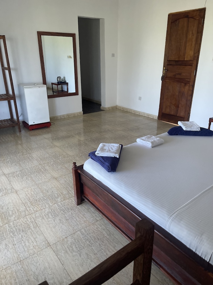 

Verona - Jambiani, Zanzibar - White Star Ocean View Hotel