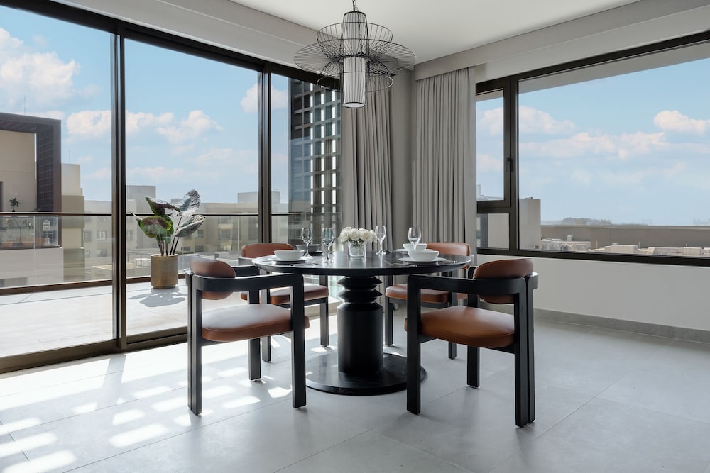 

Roma - Zallaq - Fraser Suites Al Liwan