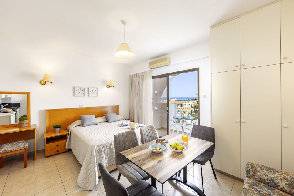

Catania - Polis - Stephanos Hotel Apartments