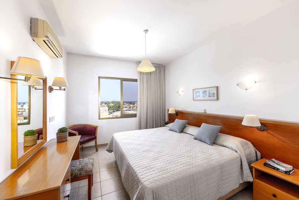 

Catania - Polis - Stephanos Hotel Apartments