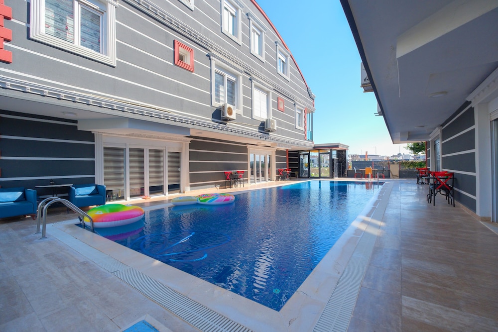 

Milano - Çalkaya - Avullar Palace Hotel