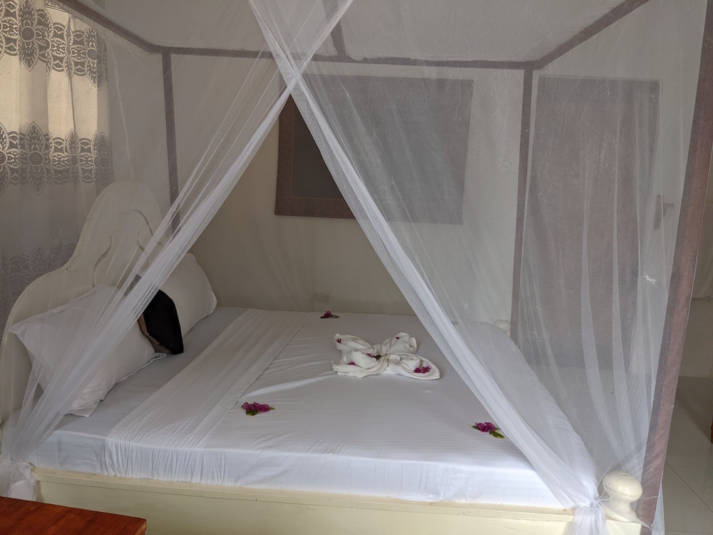 

Verona - Nungwi, Zanzibar - Zanz 14 Beach Bungalows