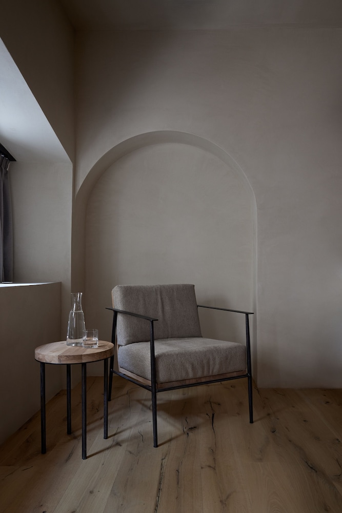 

Napoli - Luson - fink Restaurant & Suites