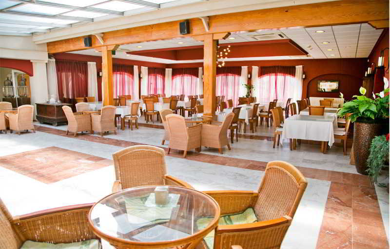 

Bologna - Moraira - Aparthotel Pinosol