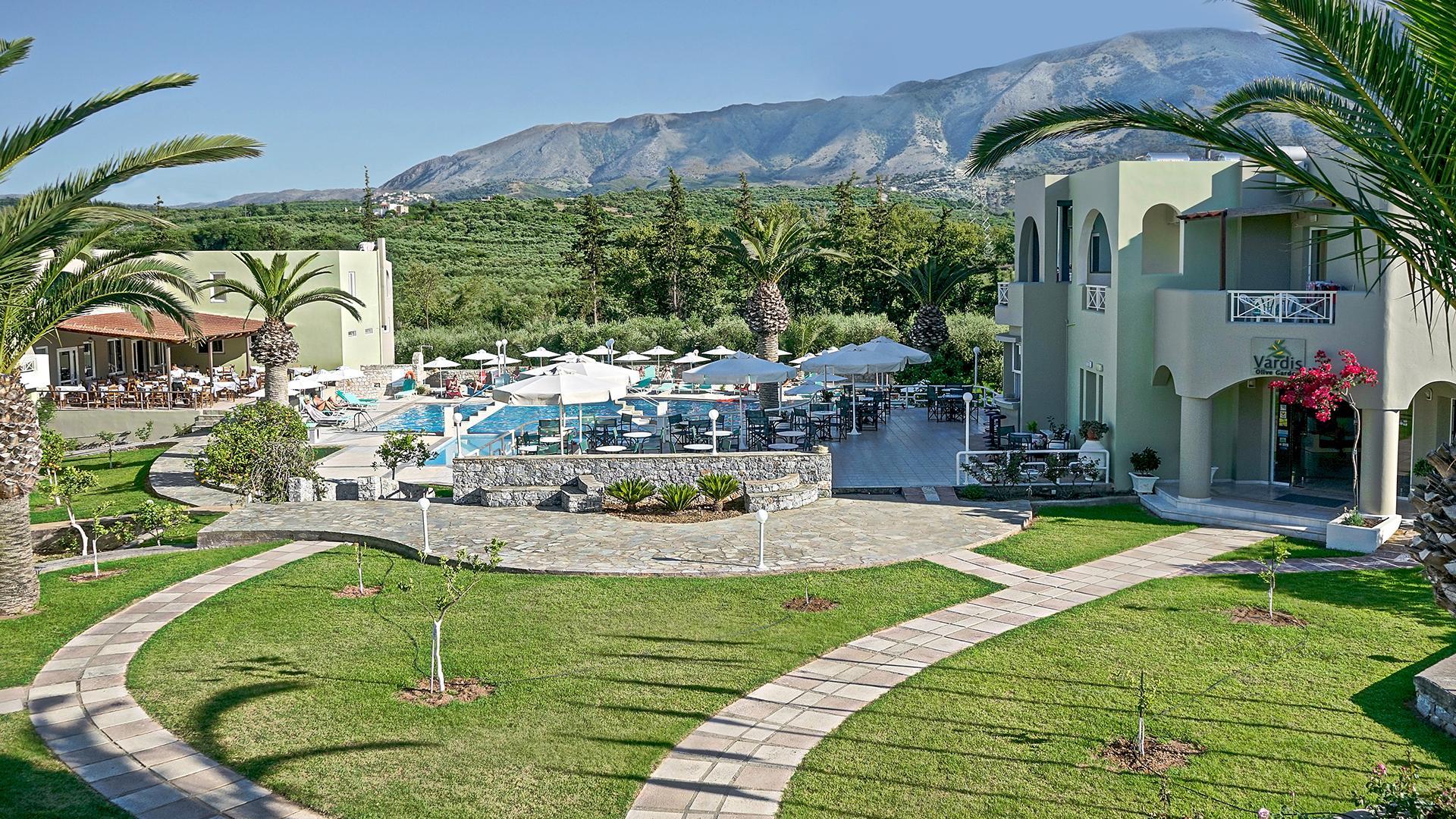 

Lamezia Terme - Georgioupoli - Vardis Olive Garden