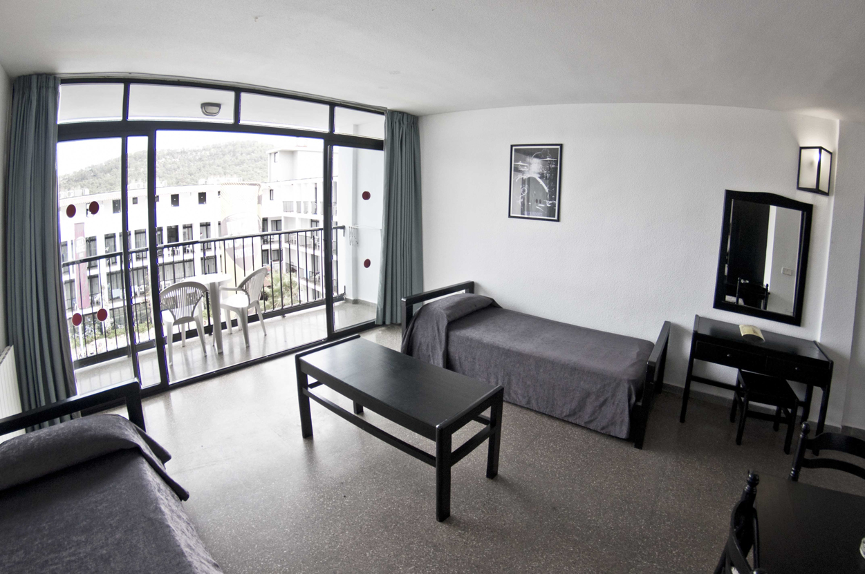 

Milano - Cala Tarida - Ibiza Rocks Hotel - Adults Only