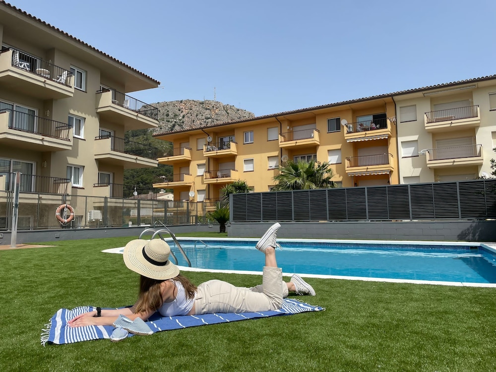 

Catania - L'Estartit - RVApartaments Tropic