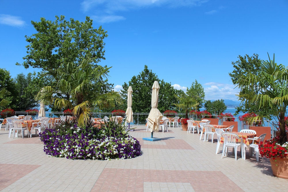 

Alghero - Lazise - Happy Camp Mobile Homes in Camping Cisano San Vito
