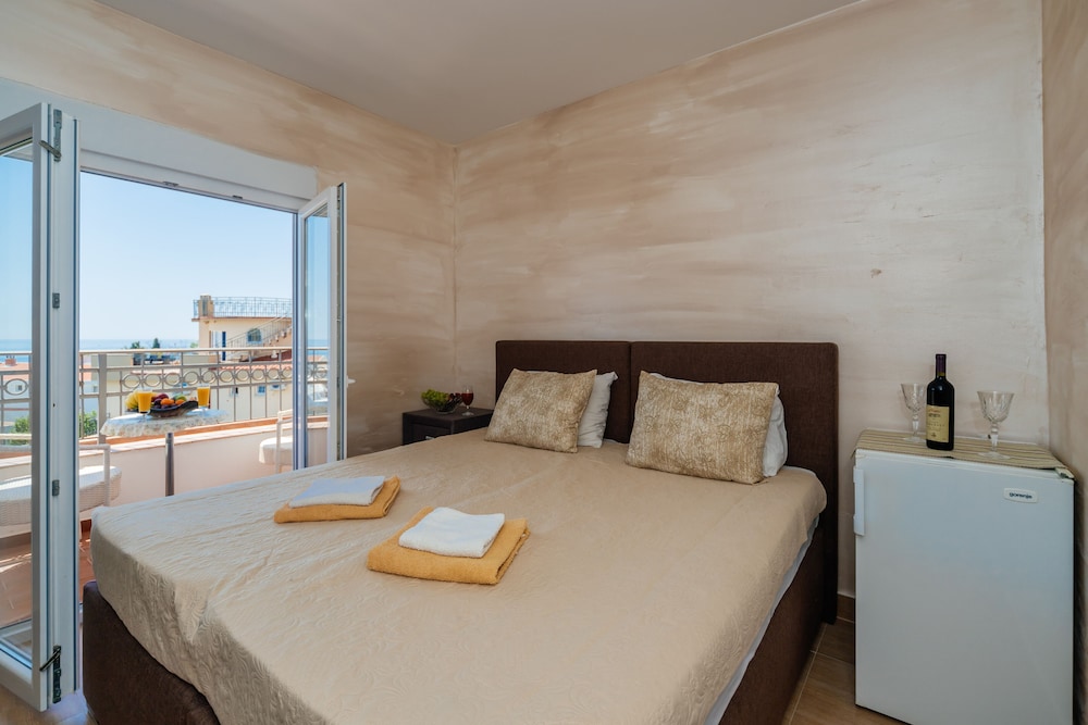 

Roma - Bar - ApartHotel Stijovic