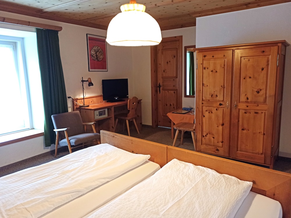 

Bari - Zernez - Hotel Acla Filli