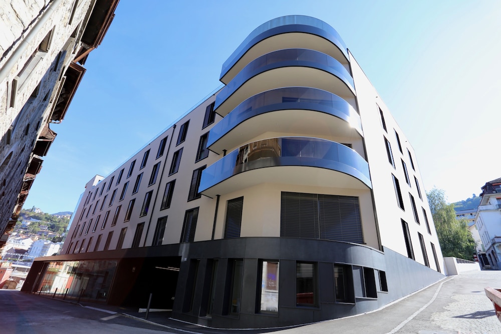 

Roma - Montreux - The Freddie Mercury Hotel