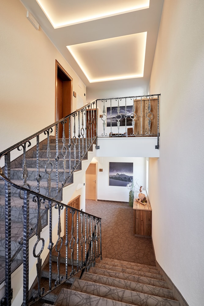 

Milano - Selva di Val Gardena, Montagna Italia - Hotel Garnì Savoy