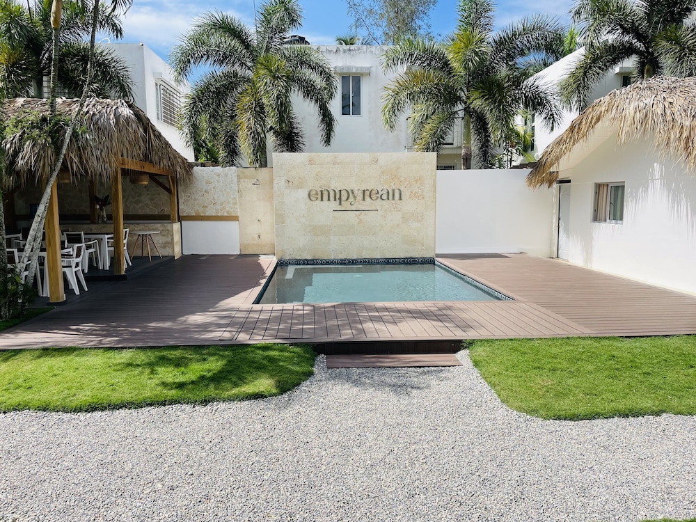 

Roma - Las Terrenas - Empyrean Portillo Wellness