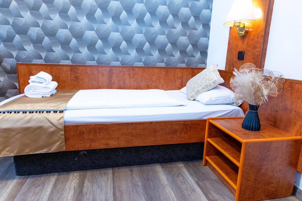 

Roma - Offenbach - Hotel Rossija