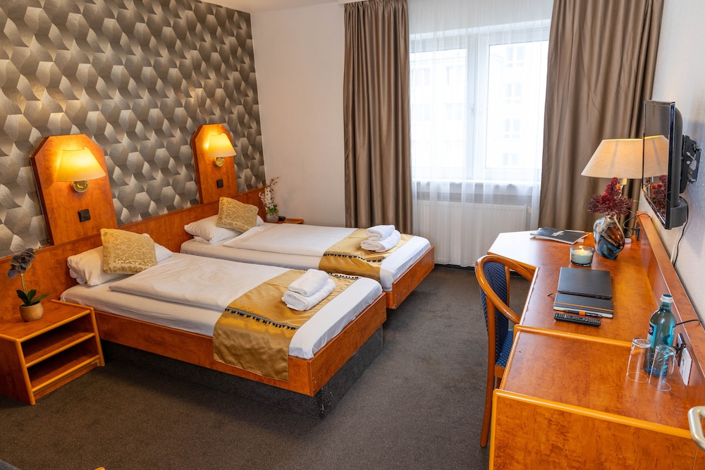 

Milano - Offenbach - Hotel Rossija