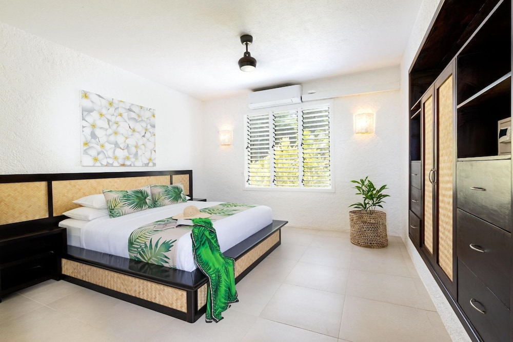

Bari - Malolo - Lomani Island Resort - Adults Only