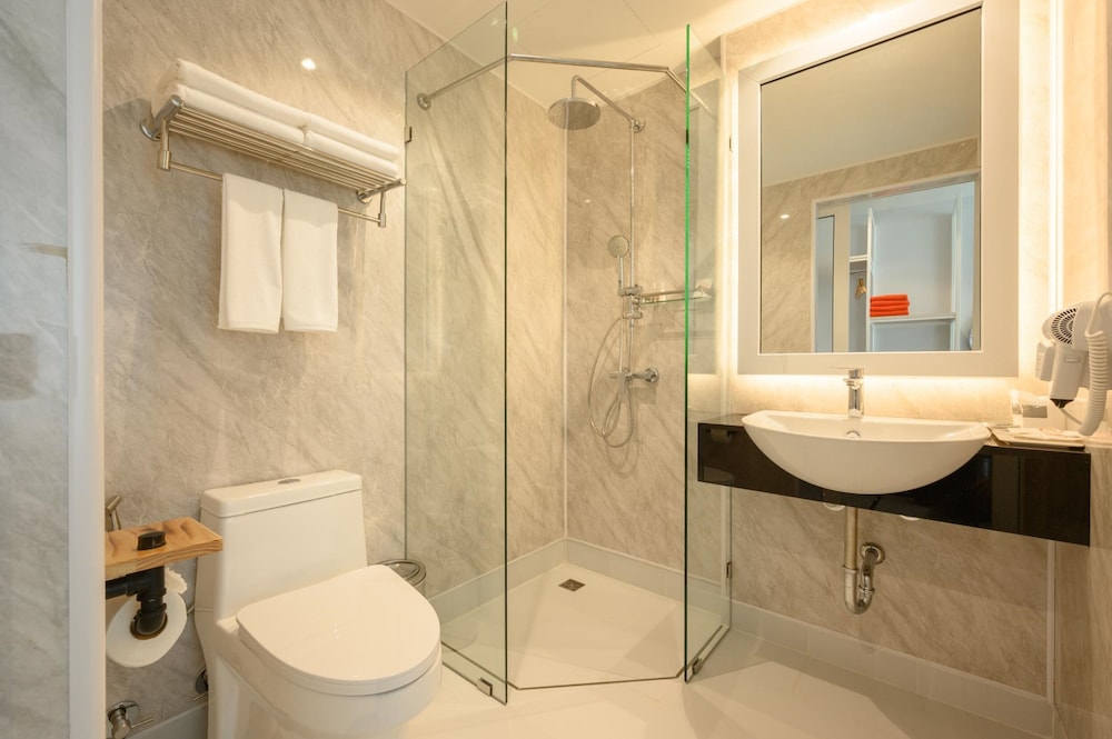 

Brindisi - Si Sunthon - Tour De Phuket Hotel - SHA Plus