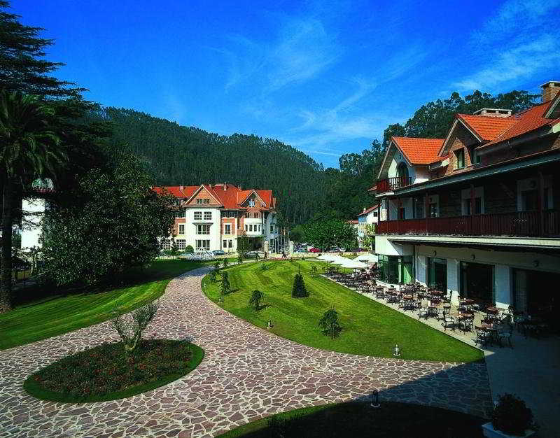 Torrelavega - Gran Hotel Balneario De Puente Viesgo