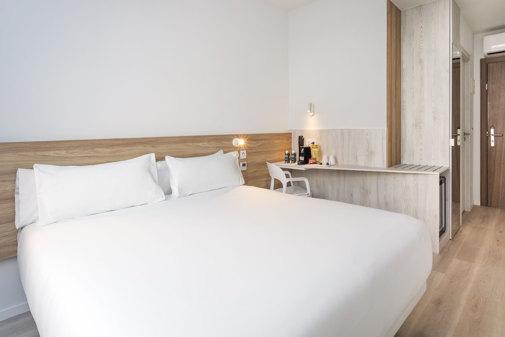 

Milano - Carcavelos - B&B HOTEL Lisboa Oeiras