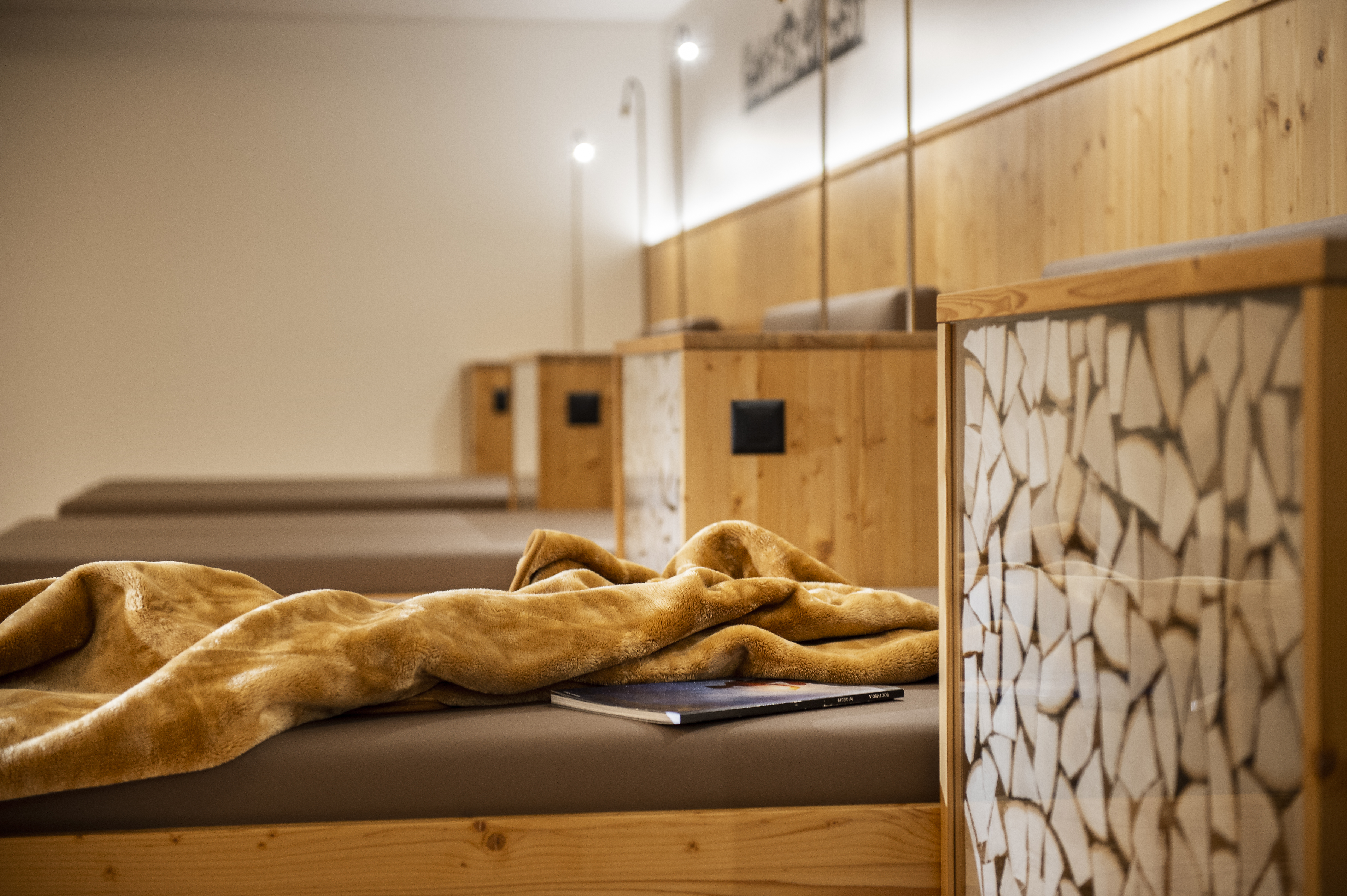 

Milano - Gstaad - GOLFHOTEL Les Hauts de Gstaad & SPA