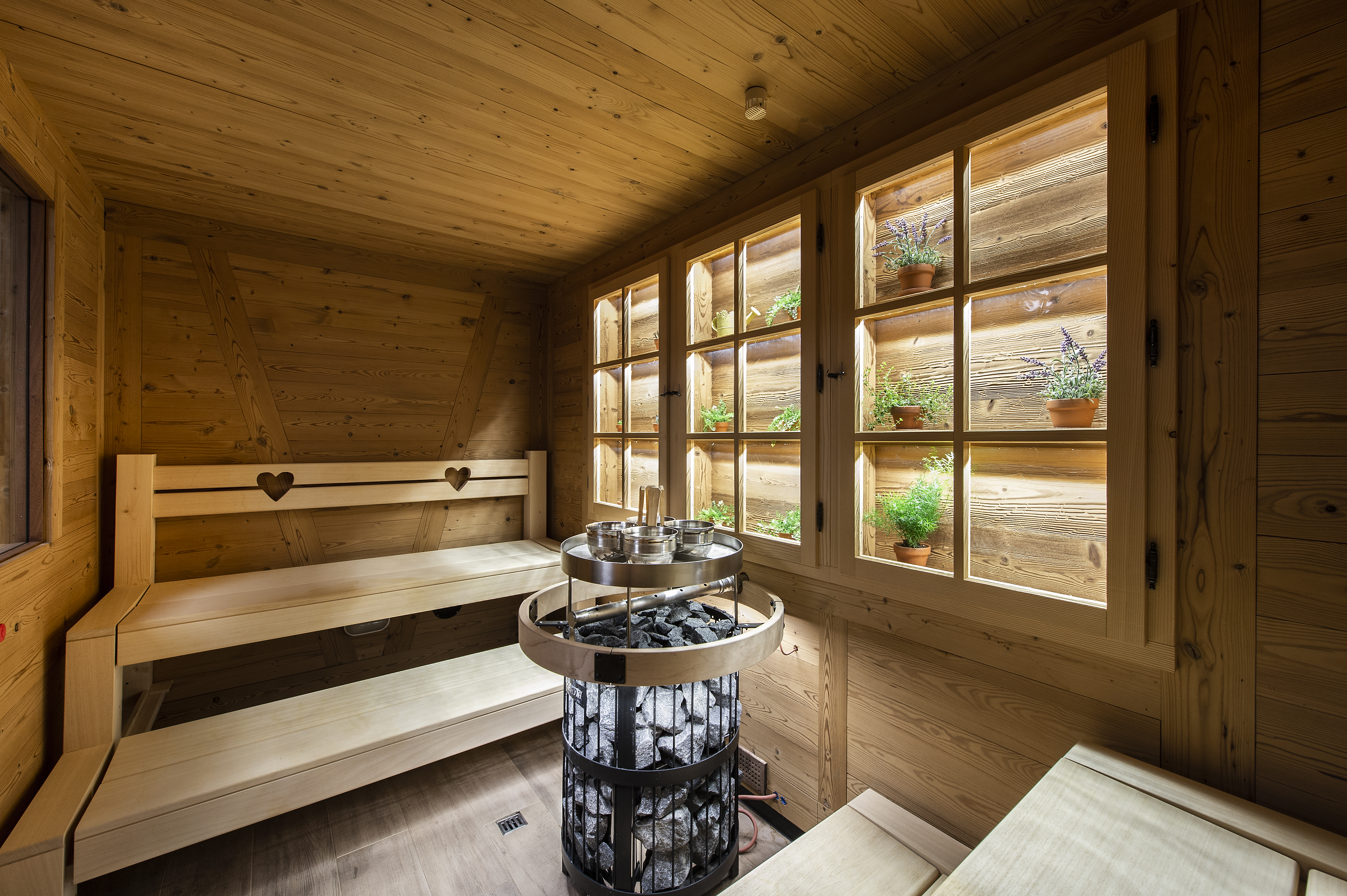 

Milano - Gstaad - GOLFHOTEL Les Hauts de Gstaad & SPA