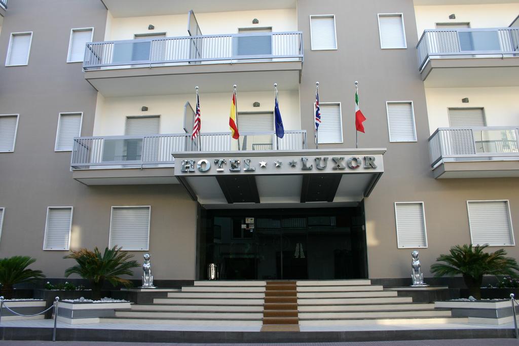 

Olbia - Costiera Amalfitana, Mare Italia - Hotel Luxor