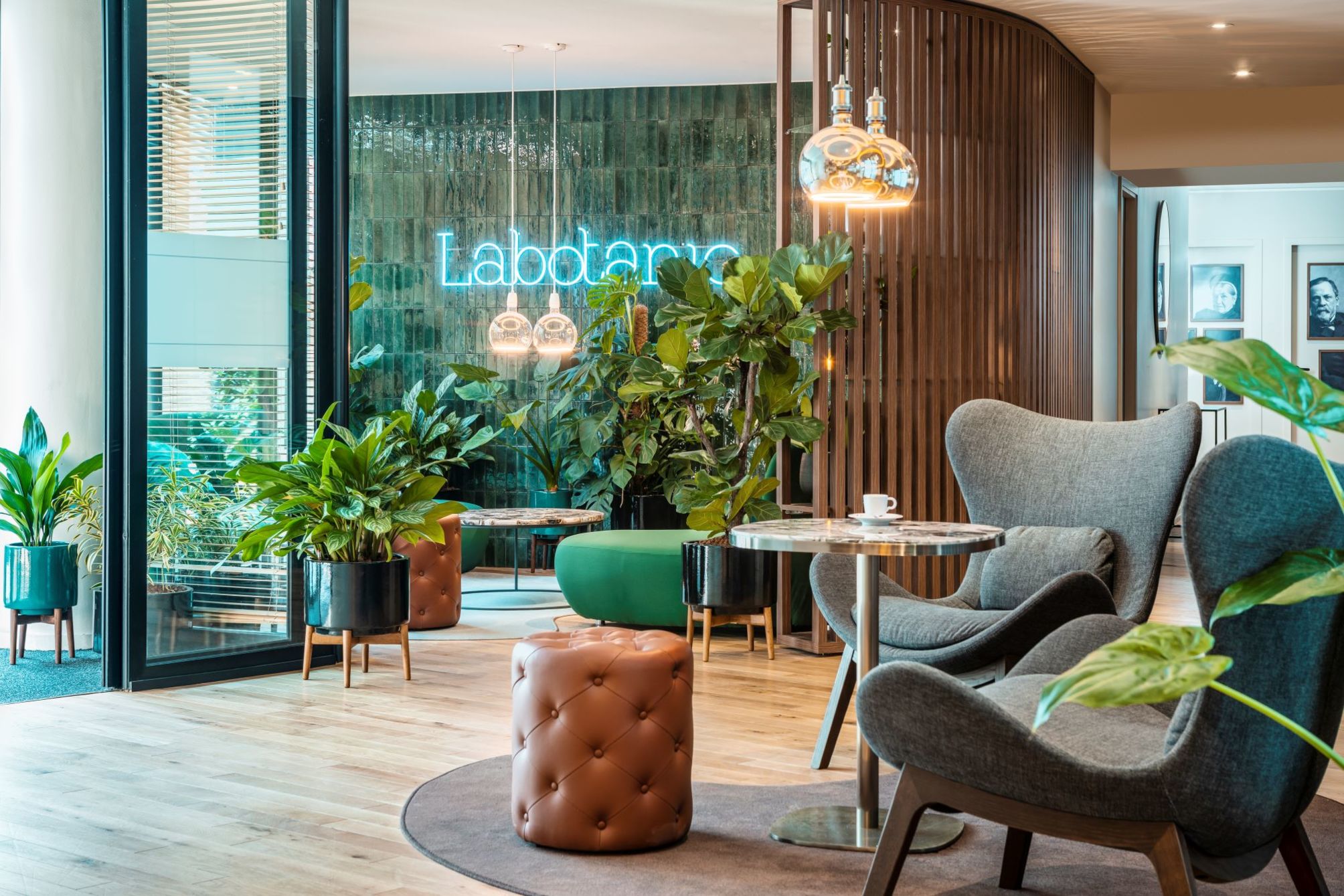 

Napoli - Châtillon (Ile-de-France) - Mercure Paris Montparnasse Pasteur