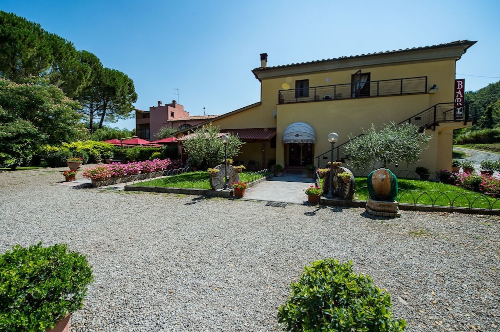 

Catania - Volterra - Hotel Molino D'Era
