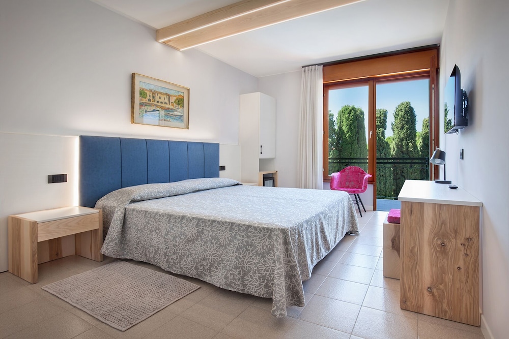 

Olbia - Bardolino - Hotel Gabbiano - Garda Lake Collection