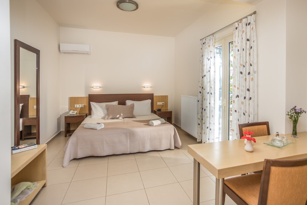 

Napoli - Gournes - Your Memories Hotel