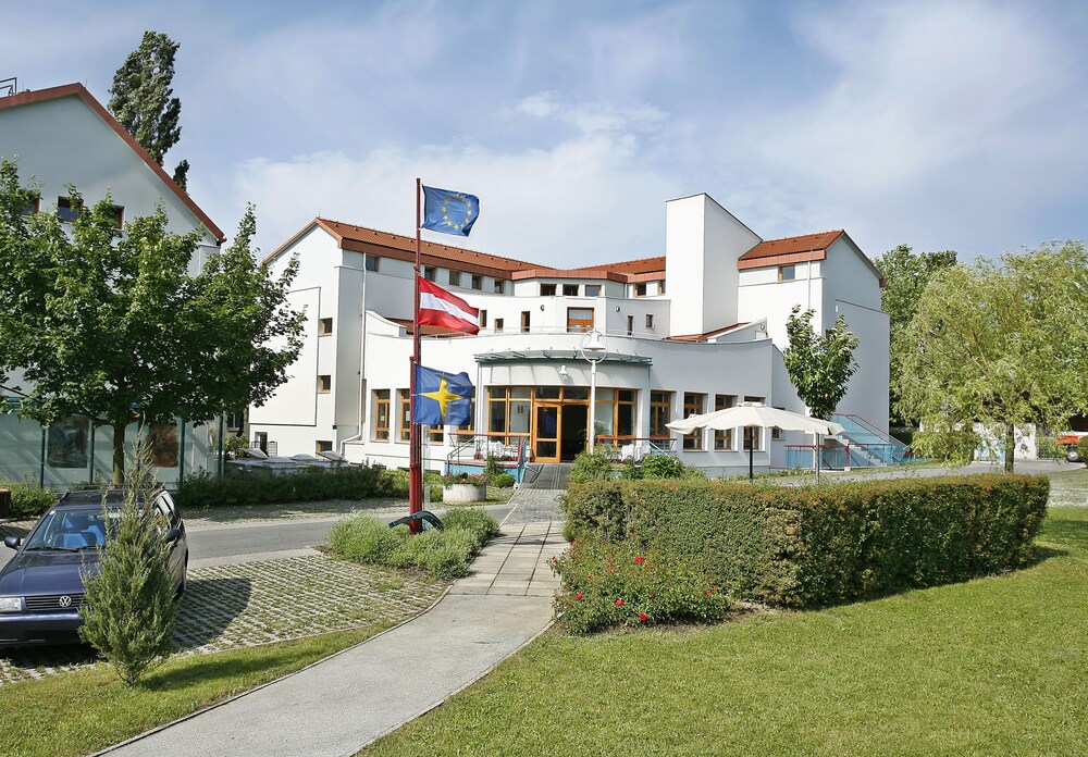 

Bari - Hinterbrühl - Am Spiegeln dialog.hotel.wien