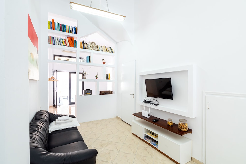 

Catania - Sitia - Ostraco Luxury Suite
