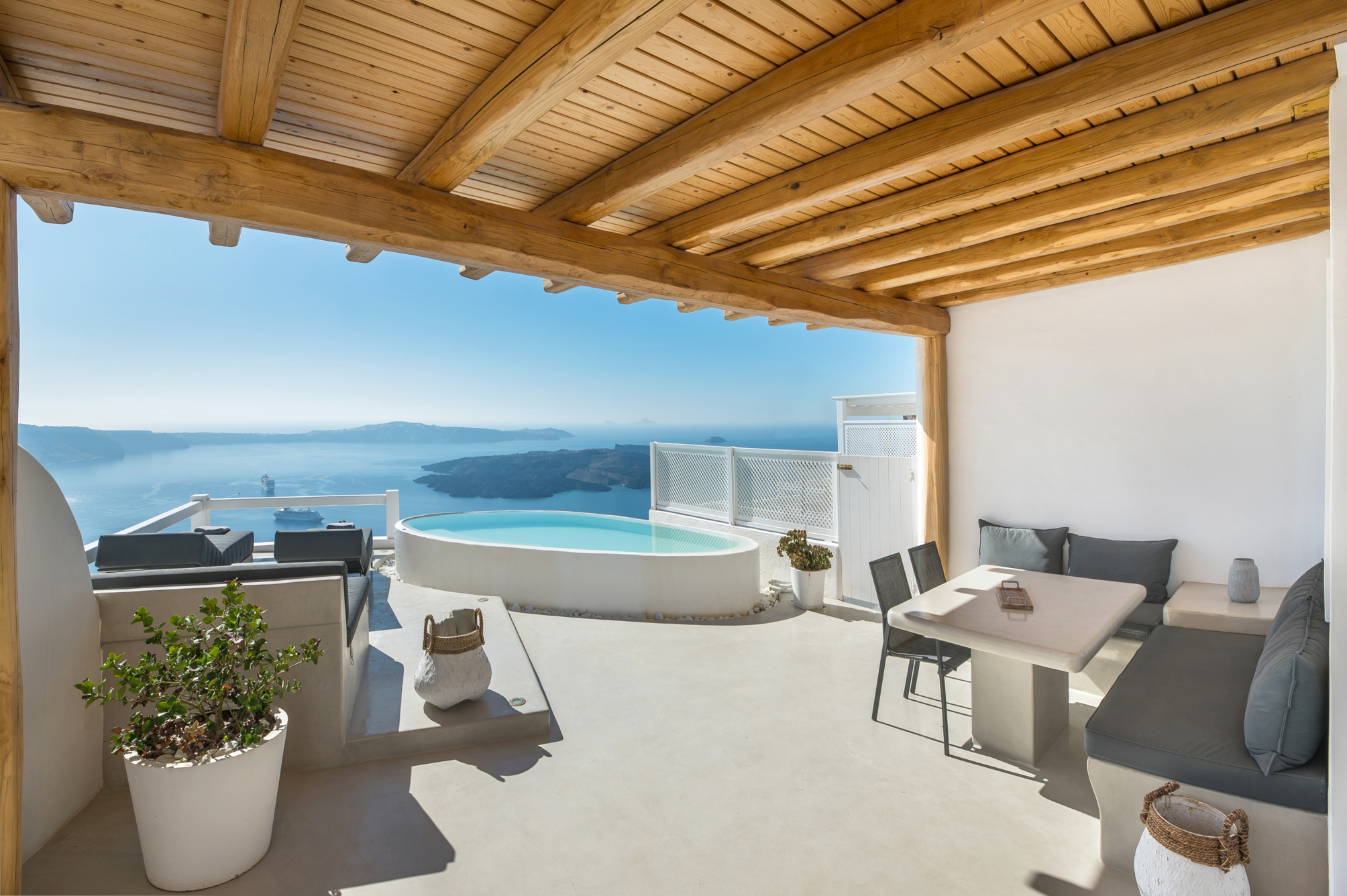 

Trieste - Santorini, Isole Greche - Aqua Luxury Suites by NOMÉE Hospitality Group
