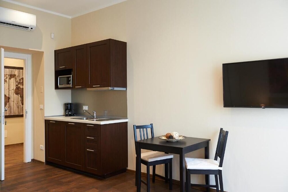 

Roma - Trieste - Miramare Luxury Suites