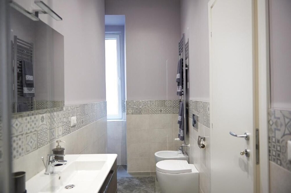 

Napoli - Trieste - Miramare Luxury Suites