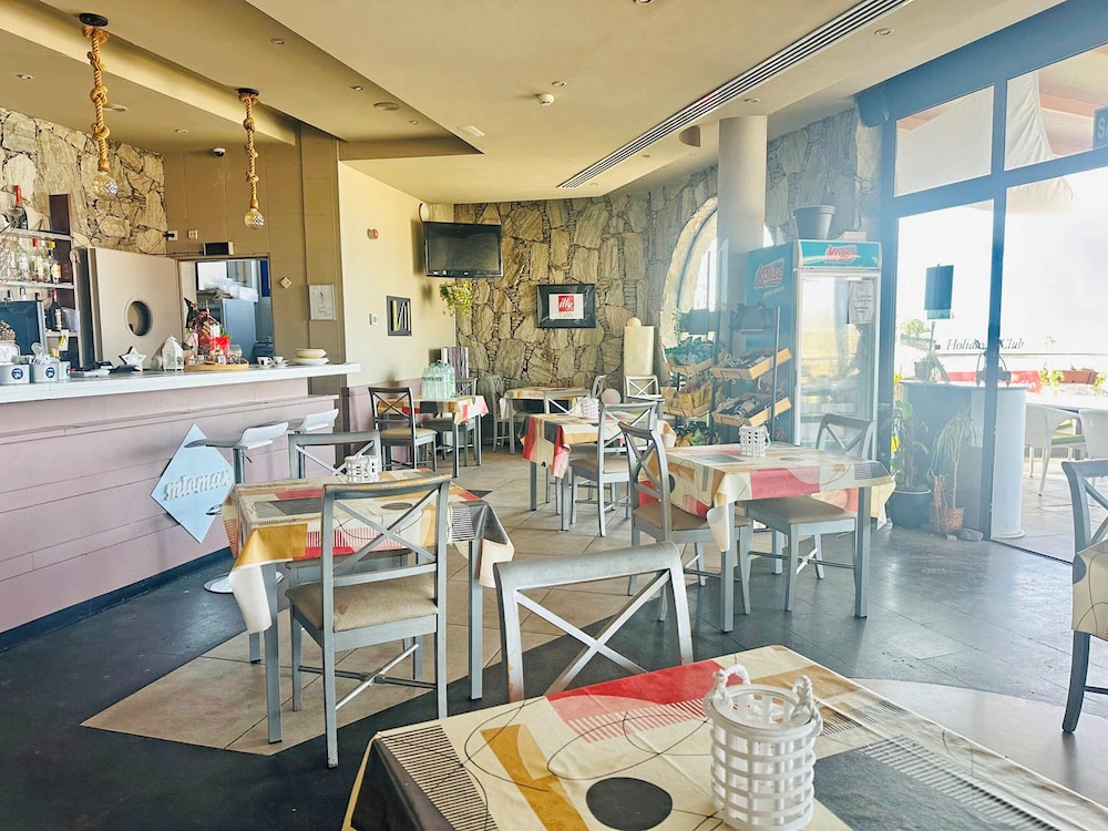 

Milano - Playa de Amadores - Holiday Club Jardin Amadores