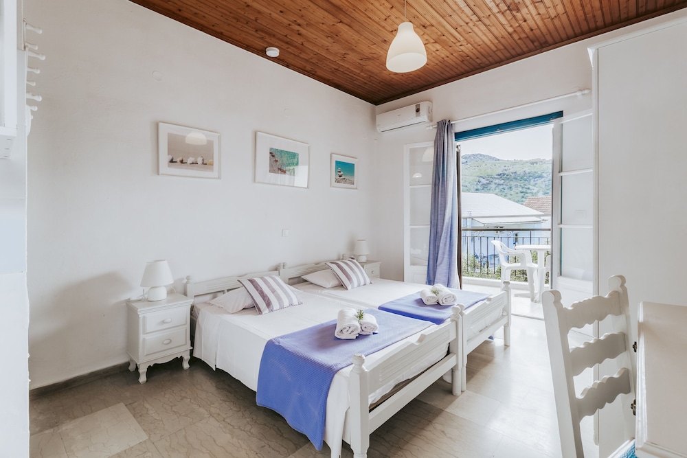 

Venezia - Kassiopi - Sunflower Apartments & Studios