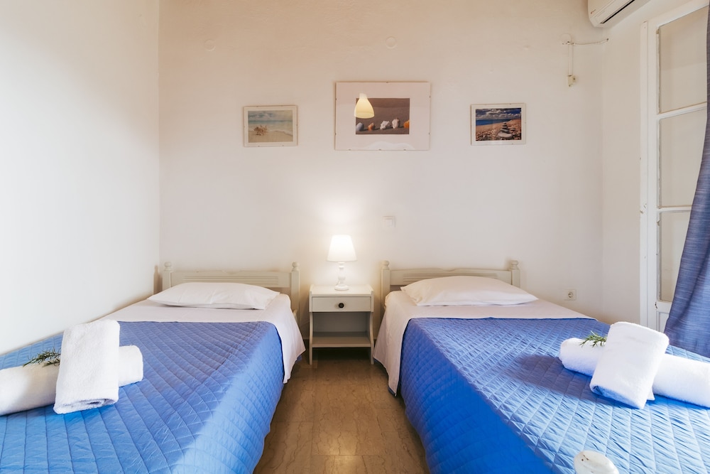

Napoli - Kassiopi - Sunflower Apartments & Studios
