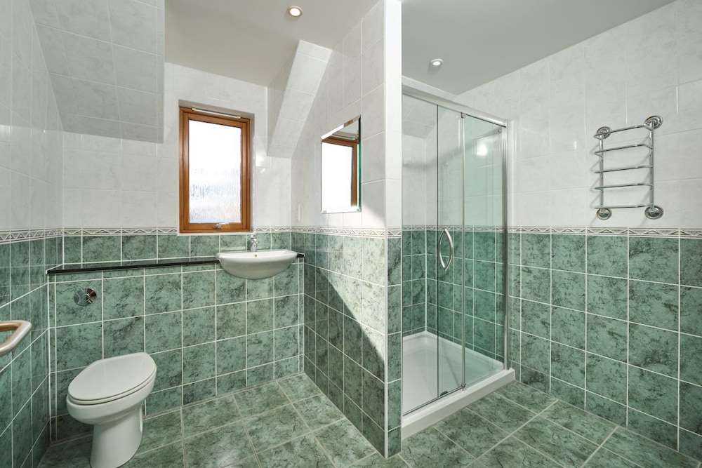 

Bologna - Inverness - Inverness Lochardil House