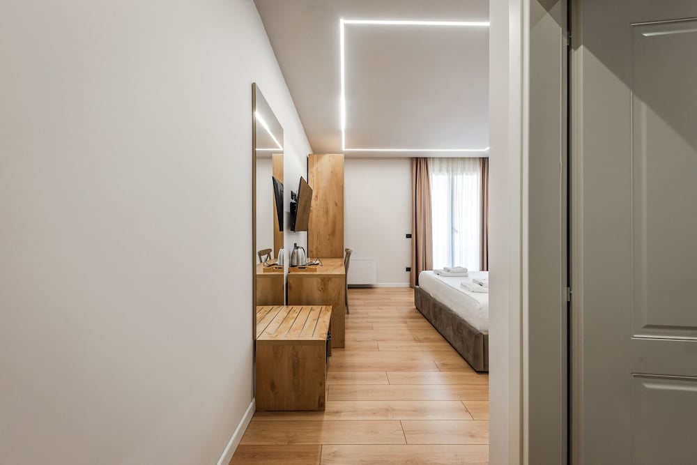 

Pisa - Durrës - Relax Inn Hotel Durres