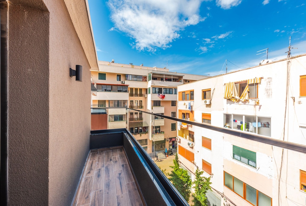 

Bologna - Durrës - Relax Inn Hotel Durres