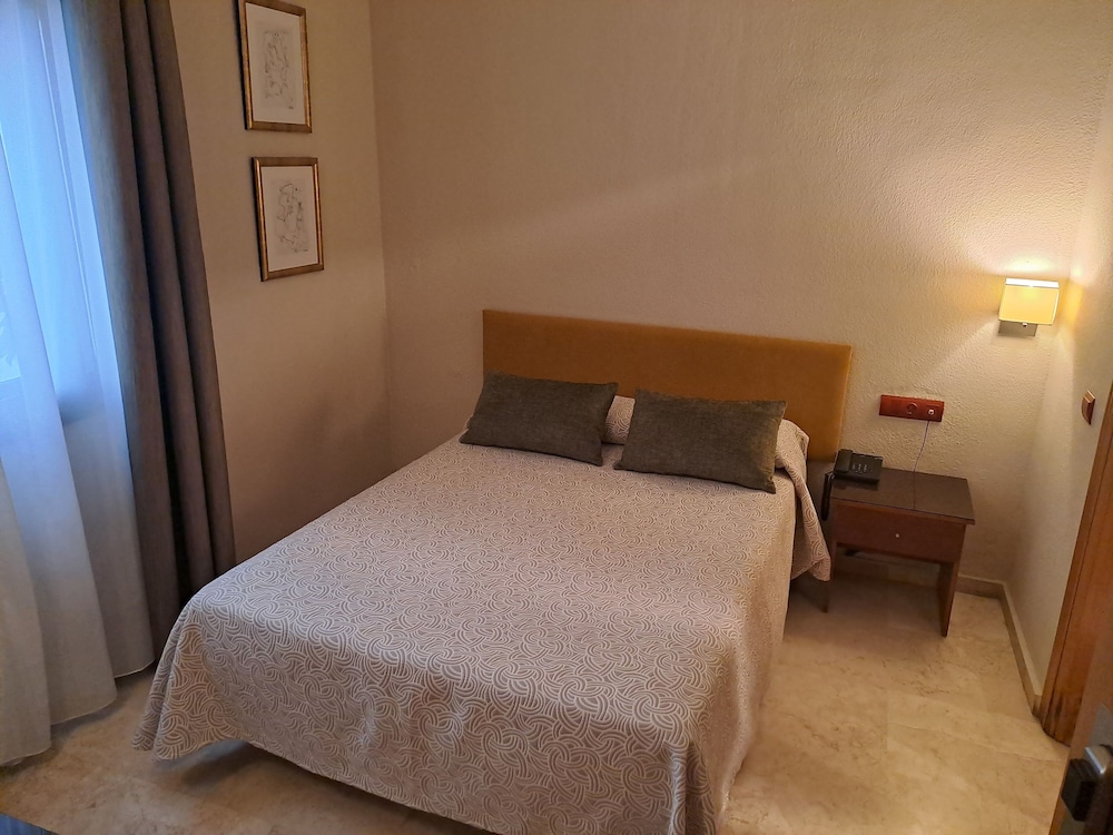 

Verona - Torre del Mar - Hotel Torremar - Mares