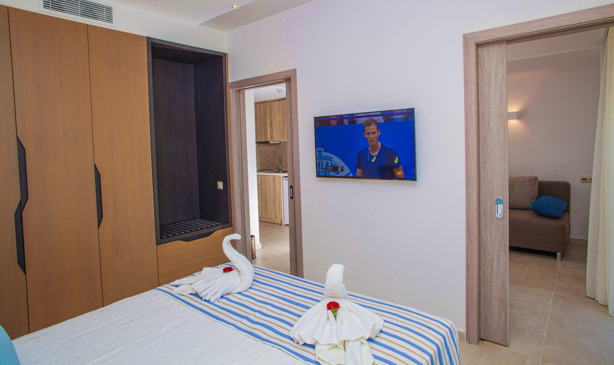 

Napoli - Creta Est - Heraklion, Rethymno, Agios Nikolaos, Grecia - Minos Aparthotel