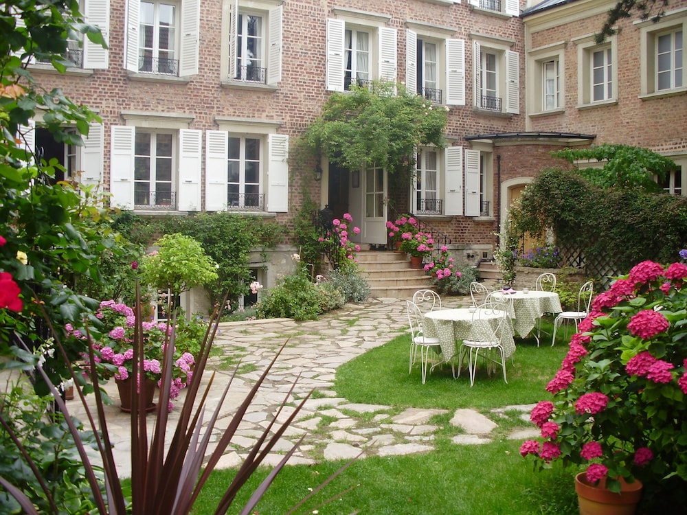 

Catania - Boulogne-Billancourt - Villa Escudier Appart-hôtel