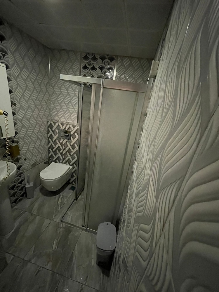 

Milano - Lara - Ozgur Hotel