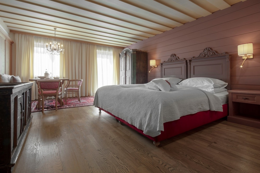 

Catania - Corvara in Badia - Hotel La Perla: The Leading Hotels of the World