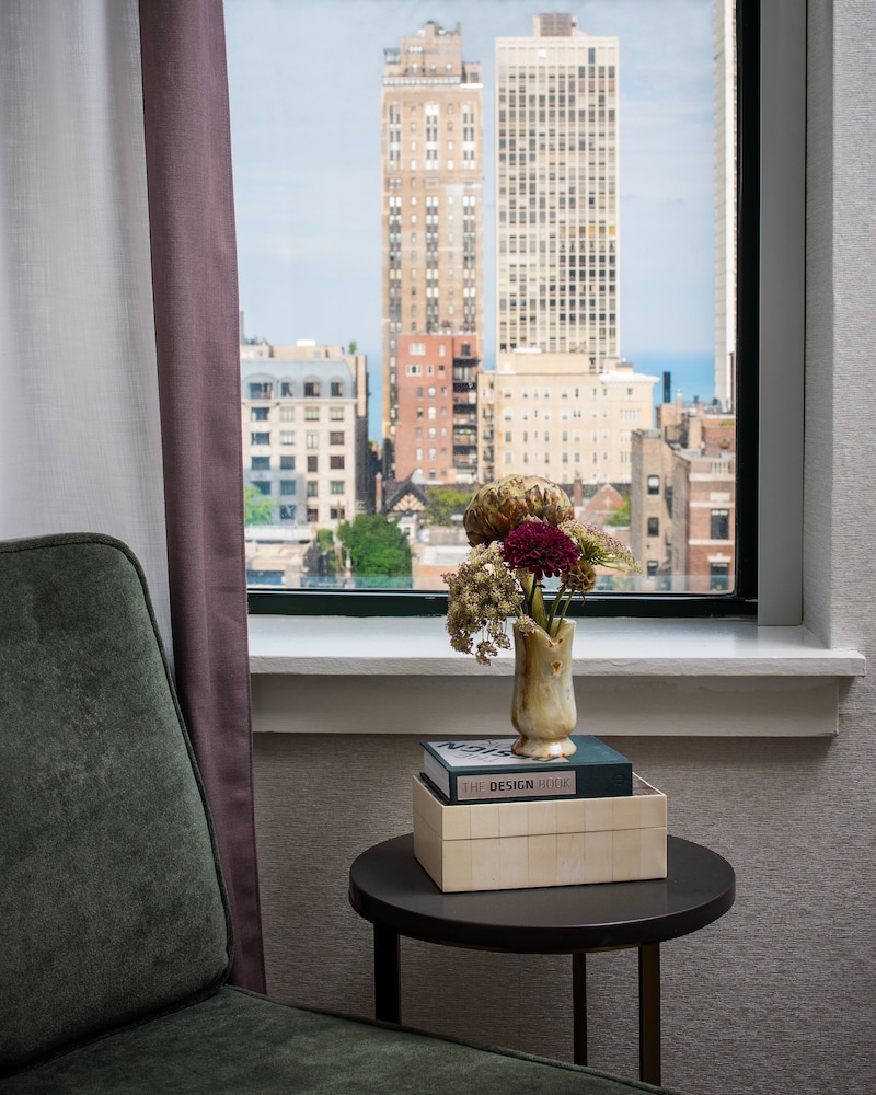 

Milano - Chicago - Claridge House