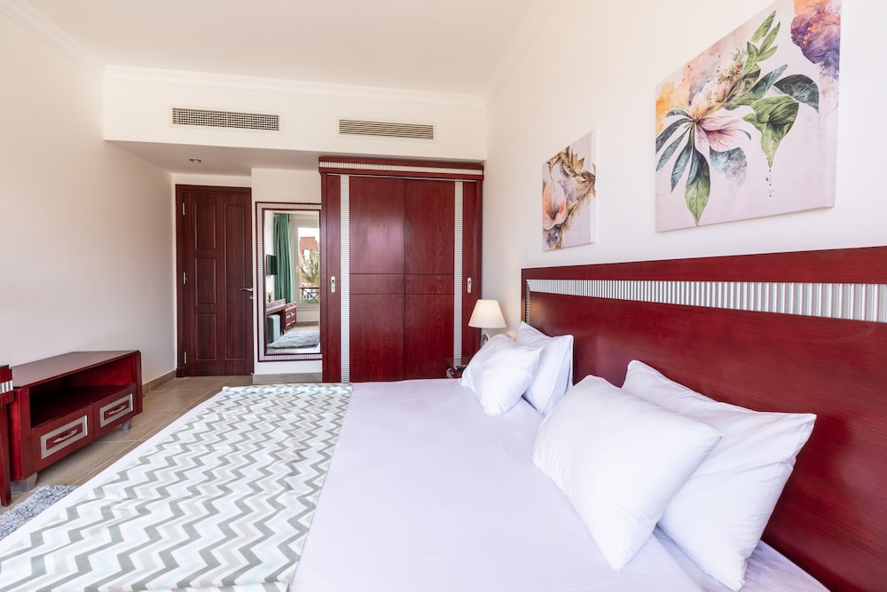 

Firenze - Port Ghalib - Oyster Bay Beach Suites